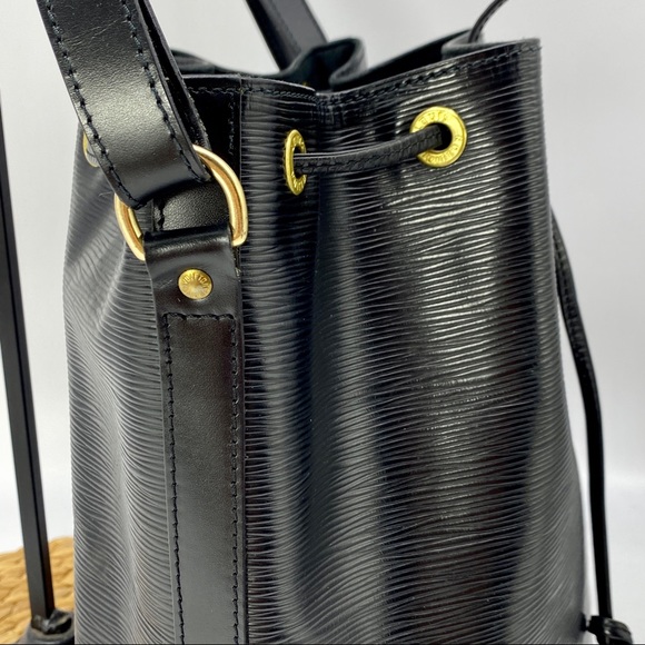 LOUIS VUITTON EPI NOE BLACK GM SHOULDER BUCKET DRAWSTRING HAND BAG - Picture 7 of 14